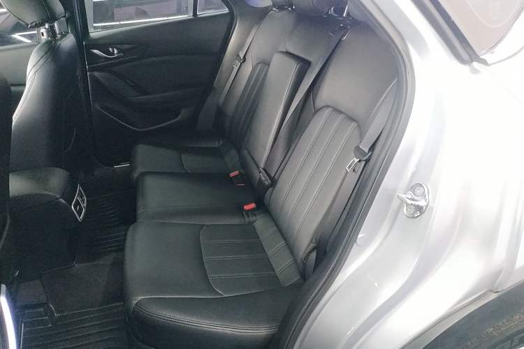 Used Mazda CX-4 2020 2.0L Automatic Two-Wheel Drive Blue Sky Exploration Edition Left Rear Seat