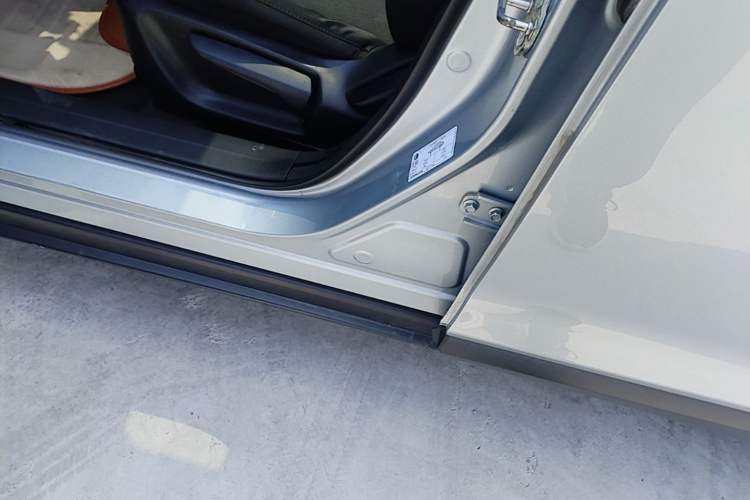 Used Mazda CX-4 2020 2.0L Automatic Two-Wheel Drive Blue Sky Dynamic Edition Left Side Sill