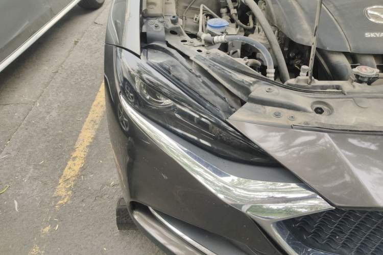 Used Mazda CX-4 2020 2.0L Automatic Two-Wheel Drive Blue Sky Luxury Edition Right Front Headlight