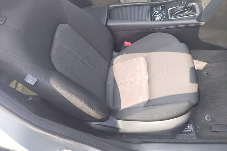 Used Mazda CX-4 2020 2.0L Automatic Two-Wheel Drive Blue Sky Dynamic Edition Right Front Seat