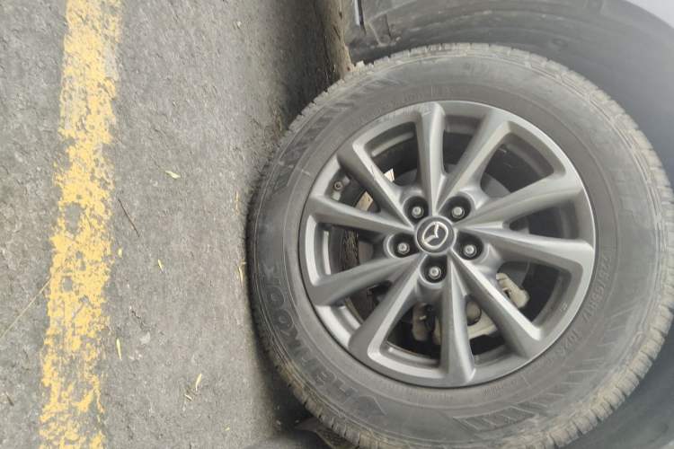 Used Mazda CX-4 2020 2.0L Automatic Two-Wheel Drive Blue Sky Luxury Edition Right Front Wheel Hub