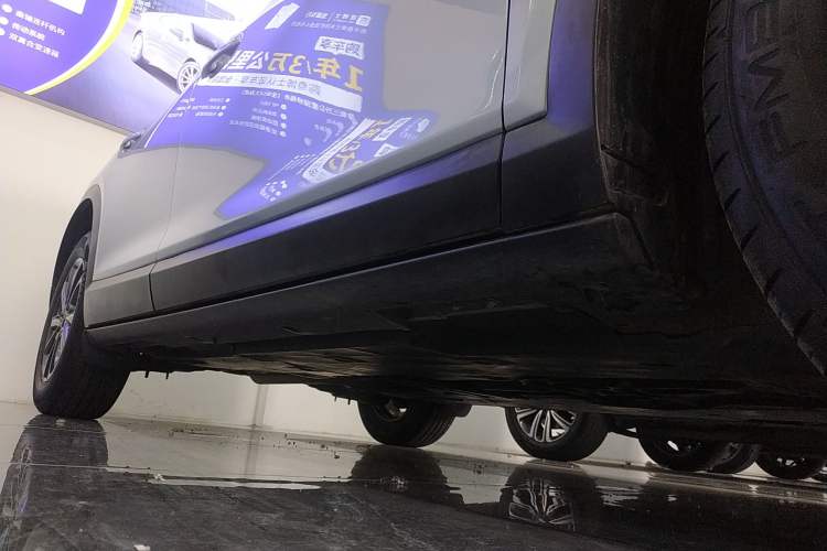 Used Mazda CX-4 2020 2.0L Automatic Two-Wheel Drive Blue Sky Exploration Edition Right Side Sill