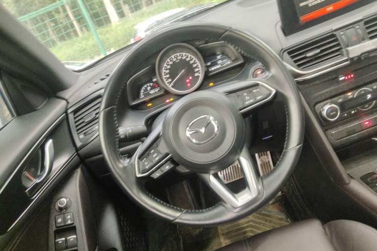 Used Mazda CX-4 2020 2.0L Automatic Two-Wheel Drive Blue Sky Luxury Edition Steering Wheel