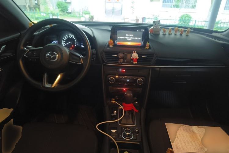 Used Mazda CX-4 2020 2.0L Automatic Two-Wheel Drive Blue Sky Exploration Edition Center Console
