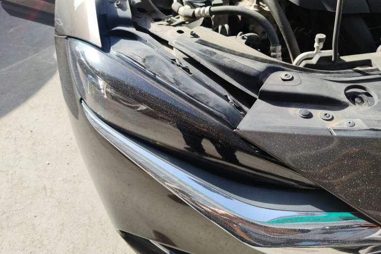Used Mazda CX-4 2020 2.0L Automatic Two-Wheel Drive Blue Sky Luxury Edition Right Front Headlight
