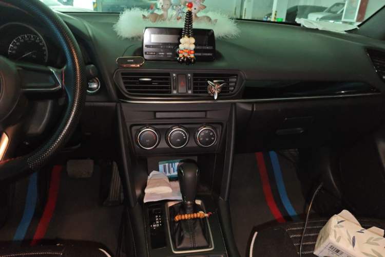 Used Mazda CX-4 2020 2.0L Automatic Two-Wheel Drive Blue Sky Dynamic Edition Audio And AC Panel