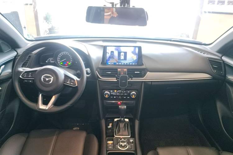 Used Mazda CX-4 2020 2.0L Automatic Two-Wheel Drive Blue Sky Luxury Edition Center Console