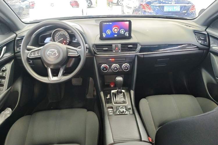 Used Mazda CX-4 2020 2.0L Automatic Two-Wheel Drive Blue Sky Dynamic Edition Center Console