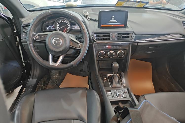 Used Mazda CX-4 2020 2.0L Automatic Two-Wheel Drive Blue Sky Dynamic Edition Center Console