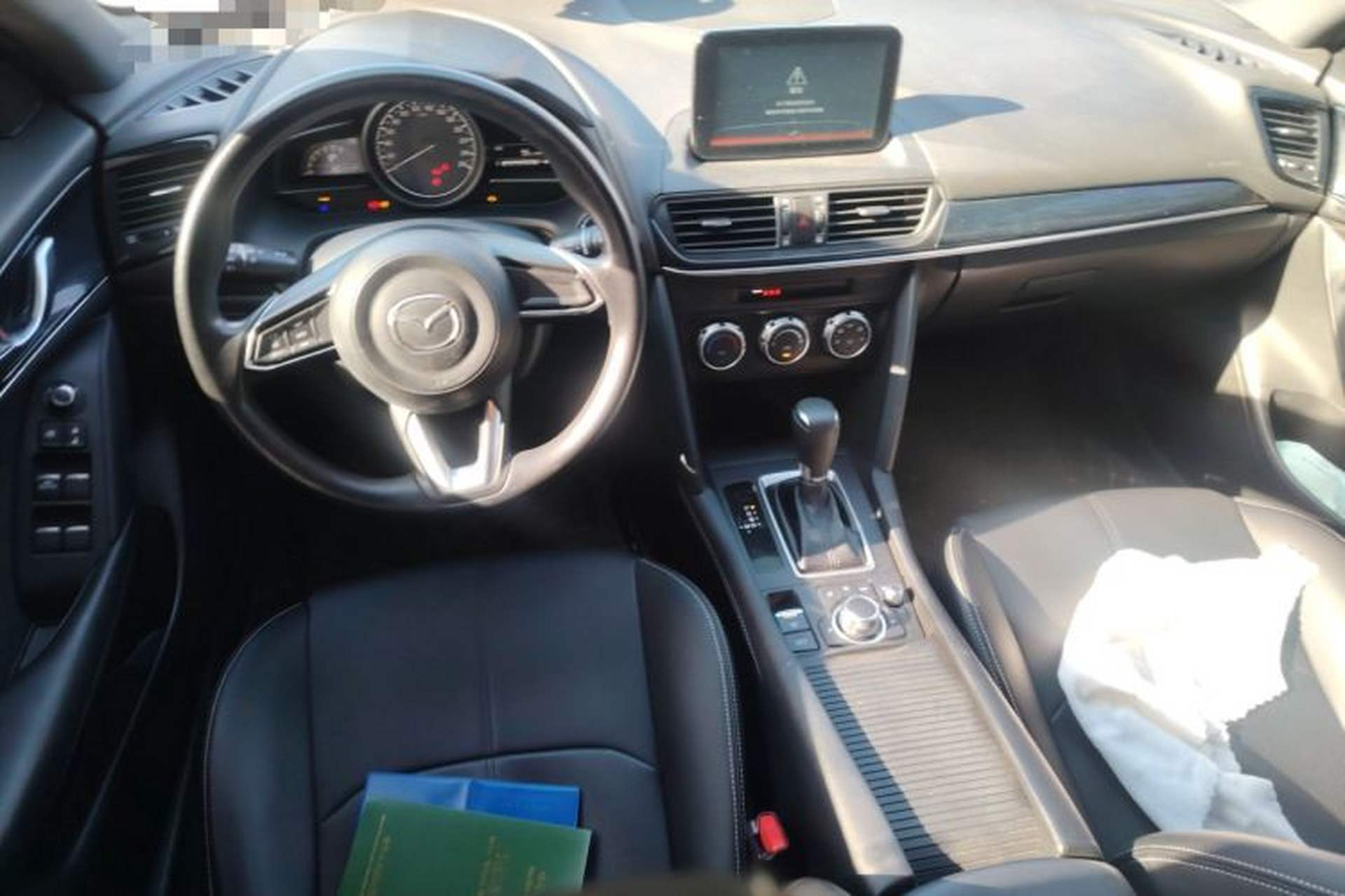 Used Mazda CX-4 2020 2.0L Automatic Two-Wheel Drive Blue Sky Dynamic Edition Center Console