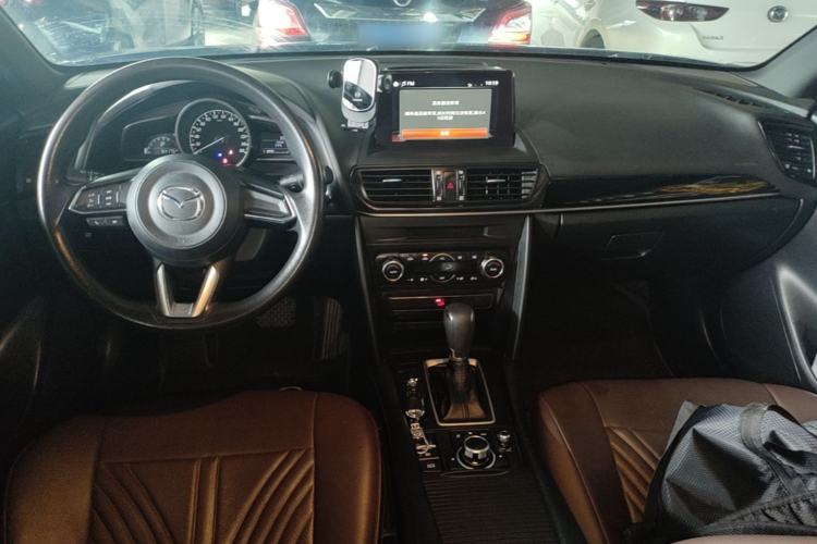 Used Mazda CX-4 2020 2.0L Automatic Two-Wheel Drive Blue Sky Exploration Edition Center Console