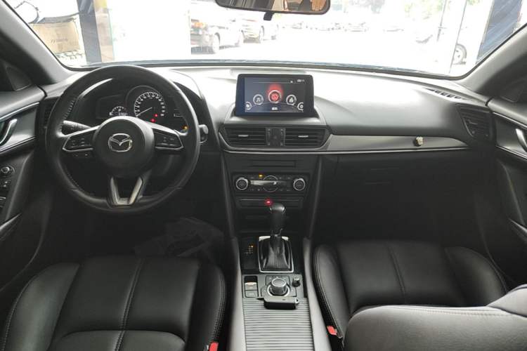Used Mazda CX-4 2020 2.0L Automatic Two-Wheel Drive Blue Sky Luxury Edition Center Console