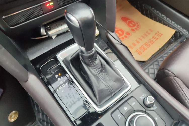 Used Mazda CX-4 2020 2.0L Automatic Two-Wheel Drive Blue Sky Luxury Edition Gear Lever