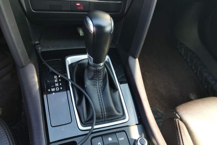 Used Mazda CX-4 2020 2.5L Automatic 4x4 Sky Blue Passion Edition Gear Lever