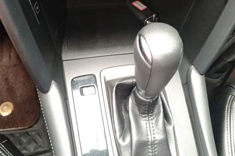 Used Mazda CX-4 2020 2.0L Automatic Two-Wheel Drive Blue Sky Dynamic Edition Gear Lever