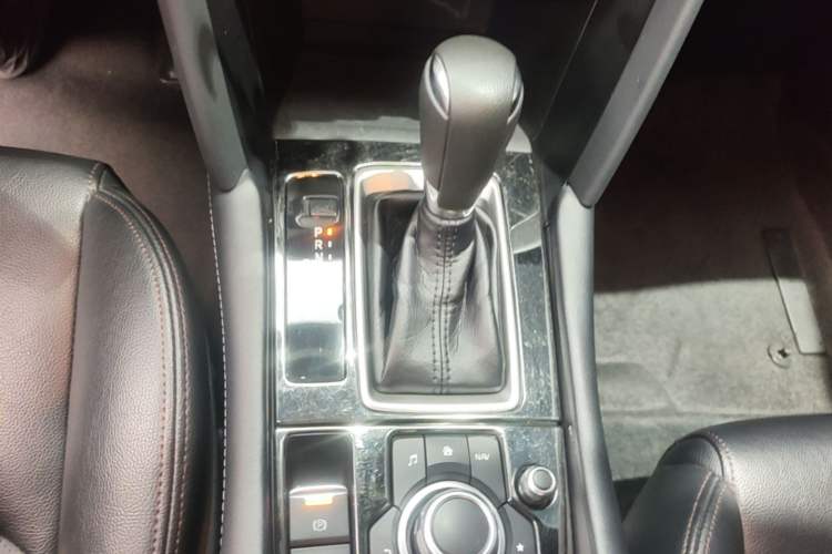 Used Mazda CX-4 2020 2.0L Automatic Two-Wheel Drive Blue Sky Dynamic Edition Gear Lever