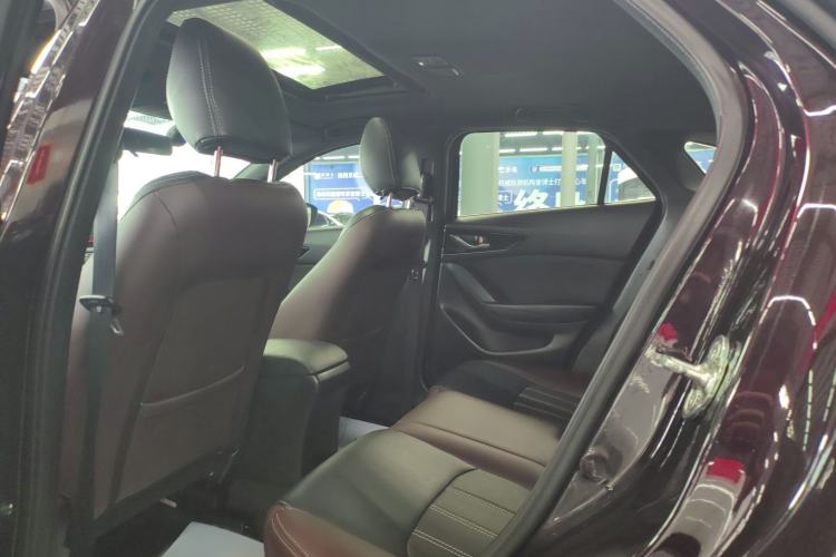 Used Mazda CX-4 2020 2.0L Automatic Two-Wheel Drive Blue Sky Dynamic Edition Interior 2