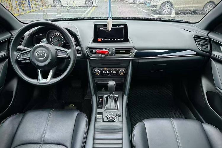 Used Mazda CX-4 2020 2.0L Automatic Two-Wheel Drive Blue Sky Exploration Edition Interior 3