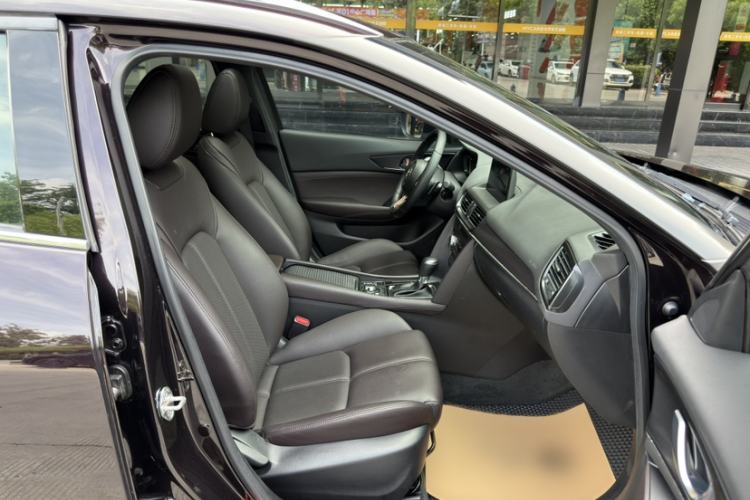 Used Mazda CX-4 2020 2.5L Automatic 2WD Sky-Drive Fun Edition Interior 9