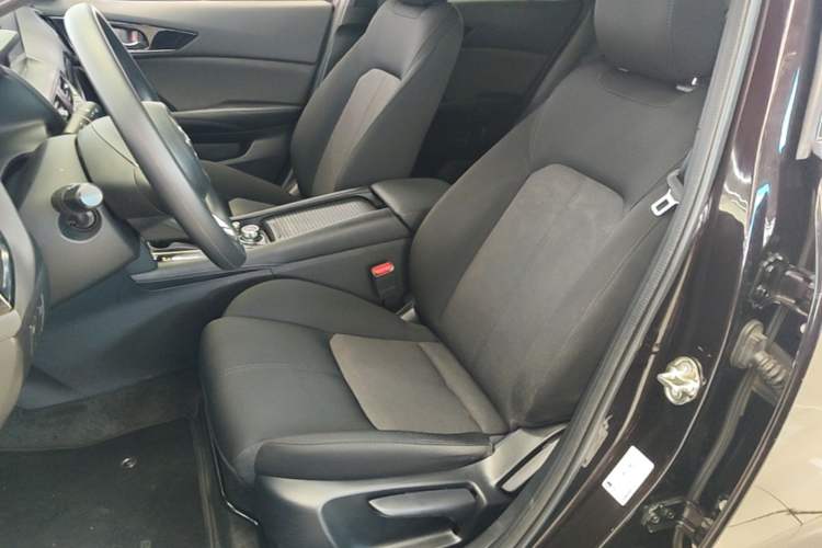 Used Mazda CX-4 2020 2.0L Automatic Two-Wheel Drive Blue Sky Dynamic Edition Left Front Seat