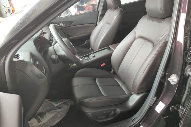 Used Mazda CX-4 2020 2.0L Automatic Two-Wheel Drive Blue Sky Luxury Edition Left Front Seat
