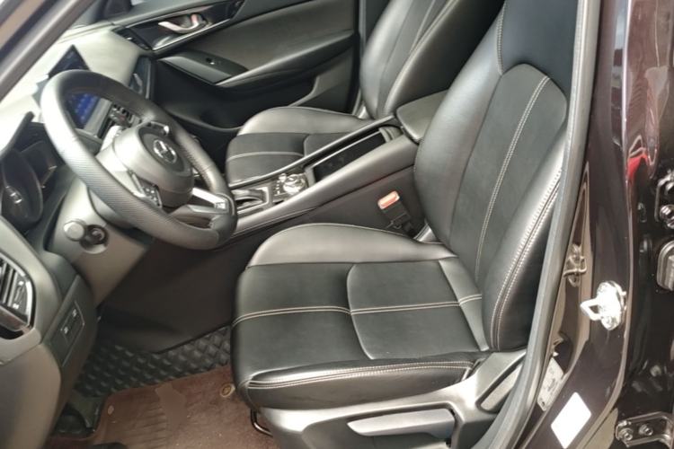 Used Mazda CX-4 2020 2.0L Automatic Two-Wheel Drive Blue Sky Dynamic Edition Left Front Seat