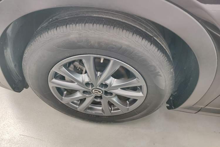 Used Mazda CX-4 2020 2.0L Automatic Two-Wheel Drive Blue Sky Dynamic Edition Left Front Wheel Hub