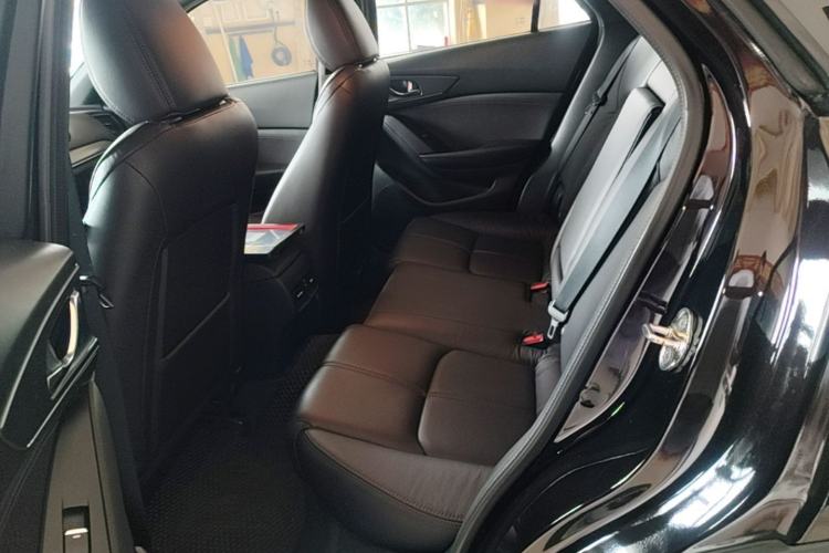 Used Mazda CX-4 2020 2.0L Automatic Two-Wheel Drive Blue Sky Luxury Edition Left Rear Seat