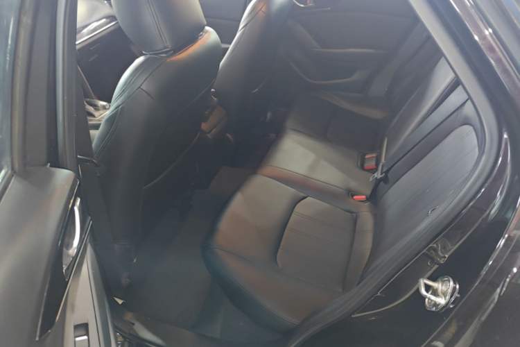 Used Mazda CX-4 2020 2.0L Automatic Two-Wheel Drive Blue Sky Dynamic Edition Left Rear Seat