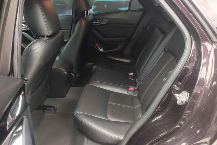 Used Mazda CX-4 2020 2.0L Automatic Two-Wheel Drive Blue Sky Dynamic Edition Left Rear Seat