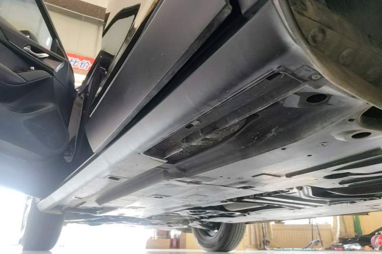 Used Mazda CX-4 2020 2.0L Automatic Two-Wheel Drive Blue Sky Luxury Edition Left Side Sill