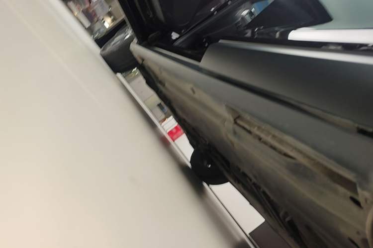 Used Mazda CX-4 2020 2.0L Automatic Two-Wheel Drive Blue Sky Dynamic Edition Left Side Sill