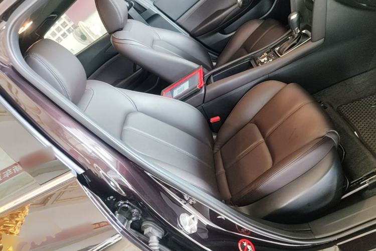 Used Mazda CX-4 2020 2.0L Automatic Two-Wheel Drive Blue Sky Luxury Edition Right Front Seat
