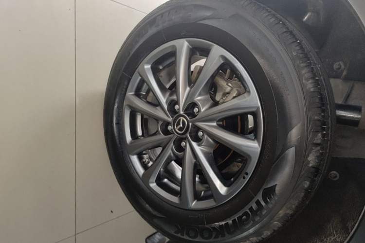 Used Mazda CX-4 2020 2.0L Automatic Two-Wheel Drive Blue Sky Exploration Edition Right Rear Wheel Hub