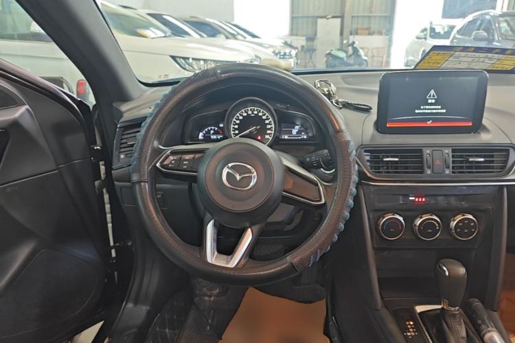 Used Mazda CX-4 2020 2.0L Automatic Two-Wheel Drive Blue Sky Dynamic Edition Steering Wheel