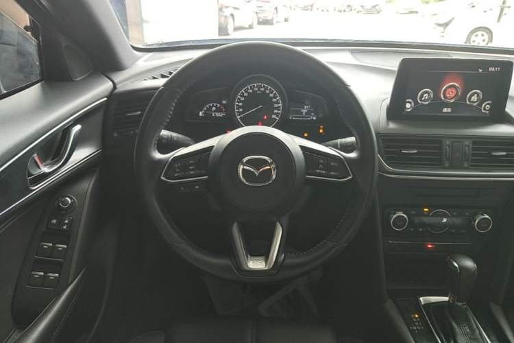 Used Mazda CX-4 2020 2.0L Automatic Two-Wheel Drive Blue Sky Luxury Edition Steering Wheel