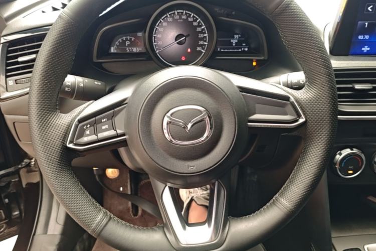 Used Mazda CX-4 2020 2.0L Automatic Two-Wheel Drive Blue Sky Dynamic Edition Steering Wheel