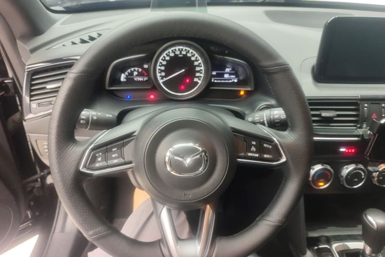 Used Mazda CX-4 2020 2.0L Automatic Two-Wheel Drive Blue Sky Dynamic Edition Steering Wheel