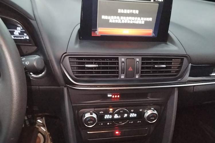 Used Mazda CX-4 2020 2.0L Automatic Two-Wheel Drive Blue Sky Exploration Edition Audio And AC Panel