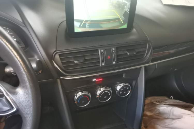 Used Mazda CX-4 2020 2.0L Automatic Two-Wheel Drive Blue Sky Dynamic Edition Audio And AC Panel