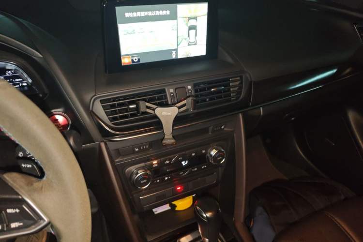 Used Mazda CX-4 2020 2.5L Automatic 4x4 Sky Blue Passion Edition Audio And AC Panel
