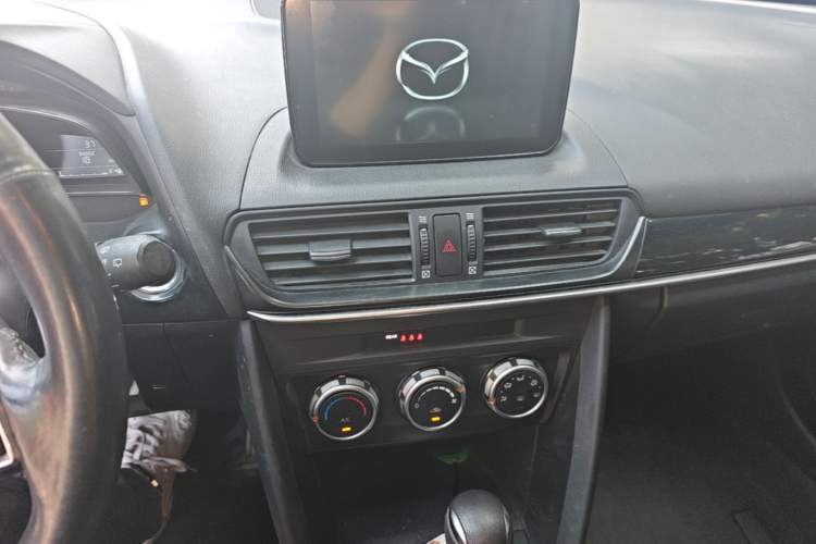 Used Mazda CX-4 2020 2.0L Automatic Two-Wheel Drive Blue Sky Dynamic Edition Audio And AC Panel