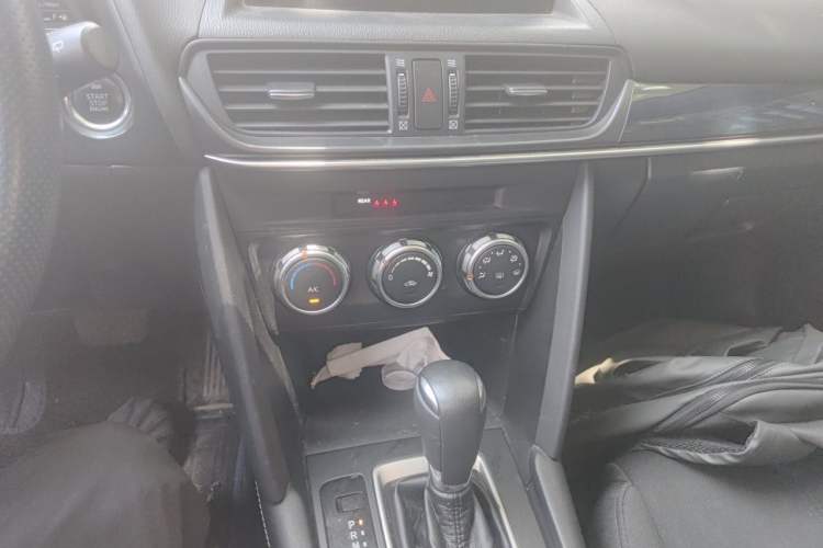 Used Mazda CX-4 2020 2.0L Automatic Two-Wheel Drive Blue Sky Dynamic Edition Audio And AC Panel