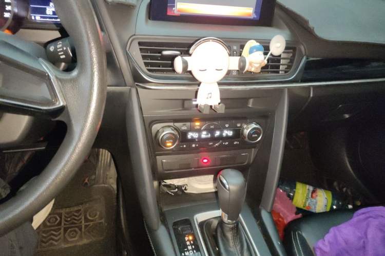 Used Mazda CX-4 2020 2.0L Automatic Two-Wheel Drive Blue Sky Exploration Edition Audio And AC Panel