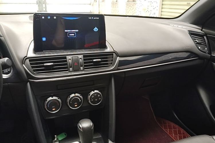 Used Mazda CX-4 2020 2.0L Automatic Two-Wheel Drive Blue Sky Dynamic Edition Center Console