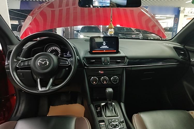 Used Mazda CX-4 2020 2.0L Automatic Two-Wheel Drive Blue Sky Dynamic Edition Center Console