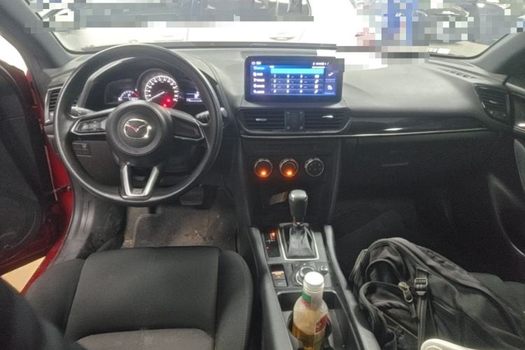 Used Mazda CX-4 2020 2.0L Automatic Two-Wheel Drive Blue Sky Dynamic Edition Center Console