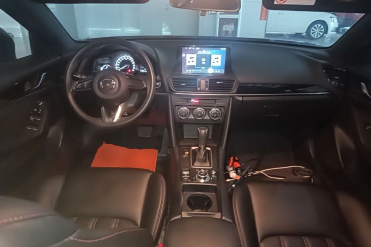 Used Mazda CX-4 2020 2.0L Automatic Two-Wheel Drive Blue Sky Dynamic Edition Center Console