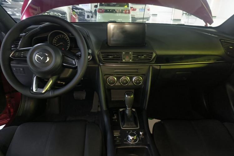 Used Mazda CX-4 2020 2.0L Automatic Two-Wheel Drive Blue Sky Dynamic Edition Center Console