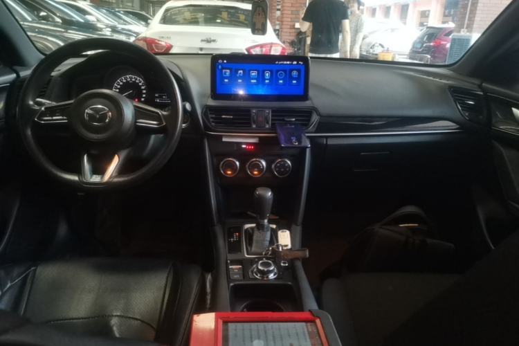Used Mazda CX-4 2020 2.0L Automatic Two-Wheel Drive Blue Sky Dynamic Edition Center Console